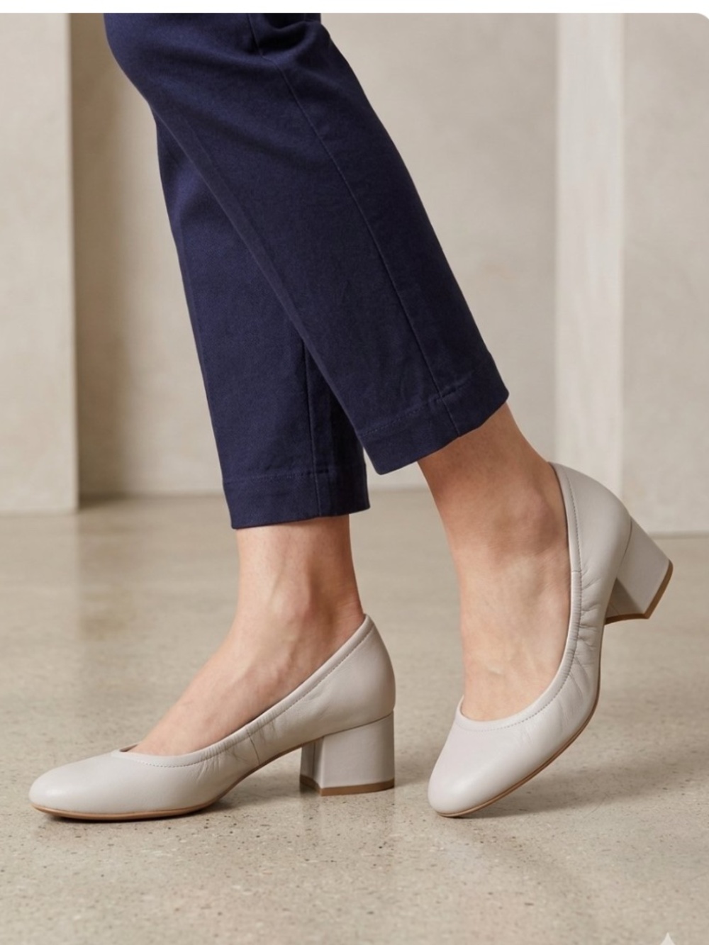 Franco Sarto Blush Nude Leather Elastic Block Heel Pumps Size 9 - NEW